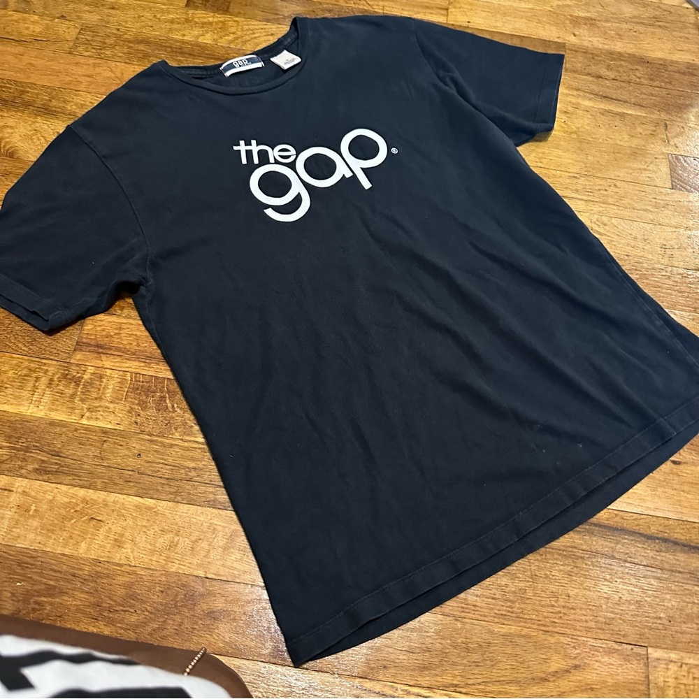 The GAP vintage Black T-Shirt mens medium